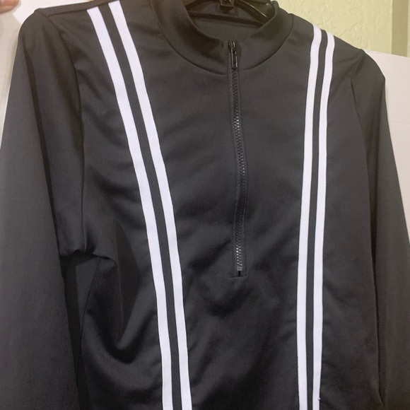 Nice Women button down blouse - Picture 4 of 6